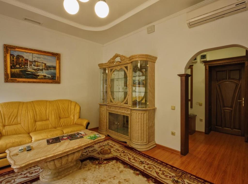 Karpaty Ξενοδοχείο Γιαρέμτσε Εξωτερικό φωτογραφία